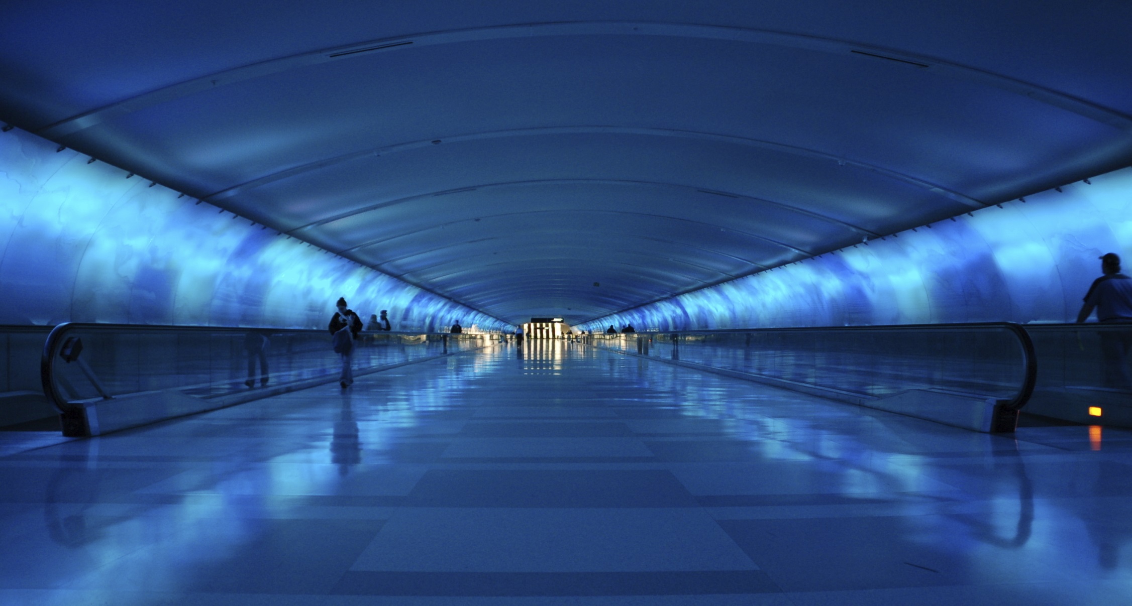The,Blue,Lighted,Tunnel,In,Detroit,Metro,Airport,Complete,With